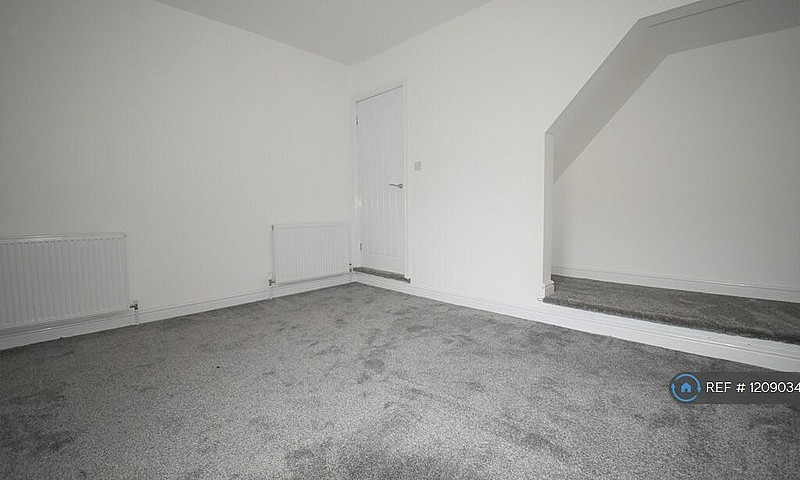 4 Bedroom House In S...
