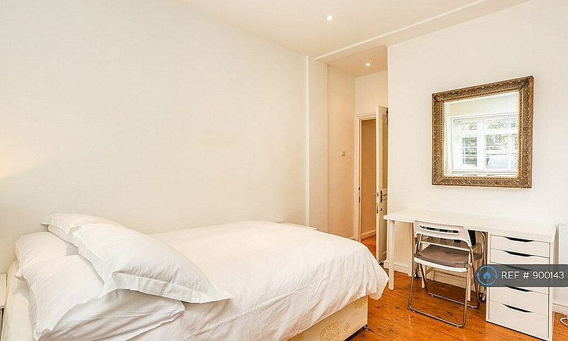 3 Bedroom Flat In We...
