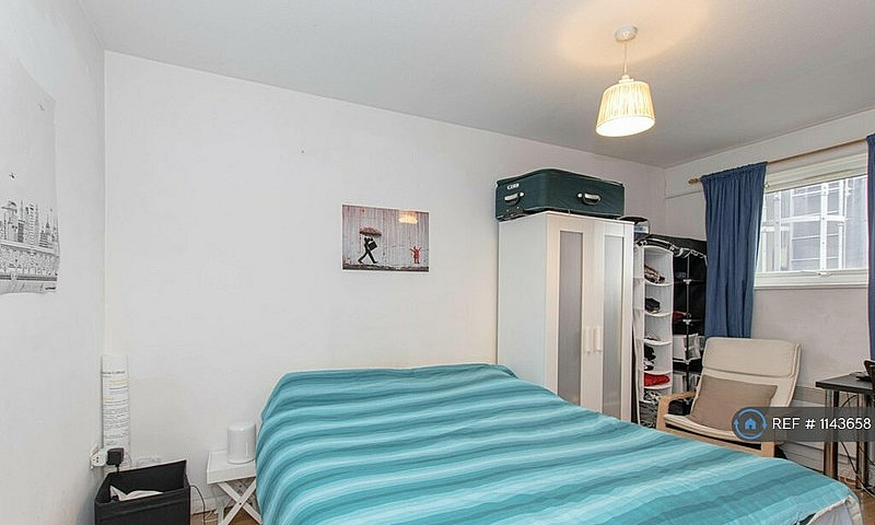 2 Bedroom Flat In Ma...