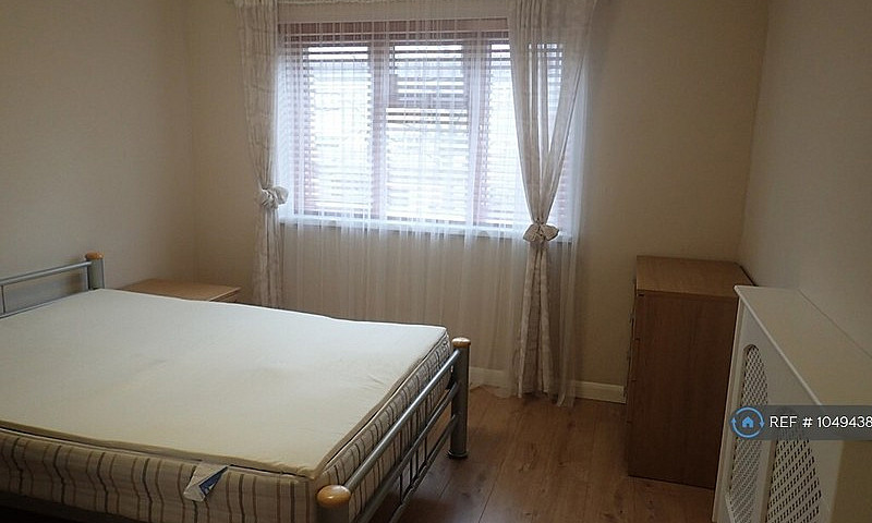1 Bedroom Flat In No...