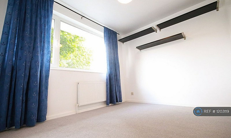 4 Bedroom House In L...
