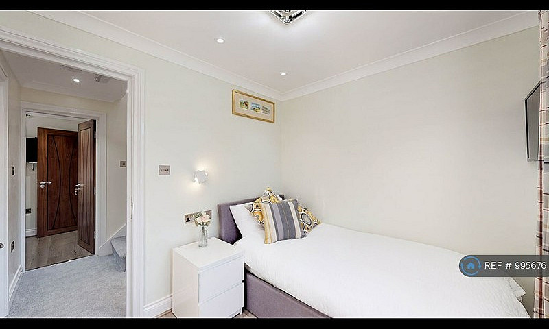 1 Bedroom In Hartlan...