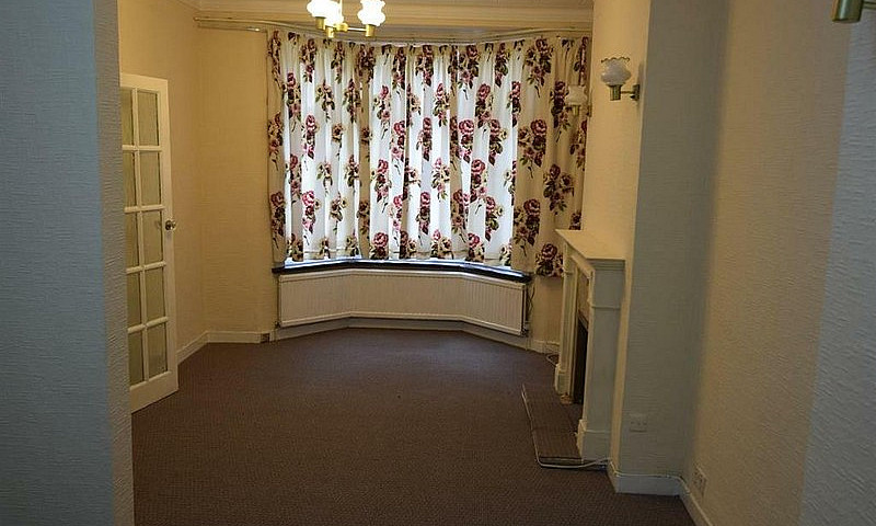 3 Bedroom House In H...