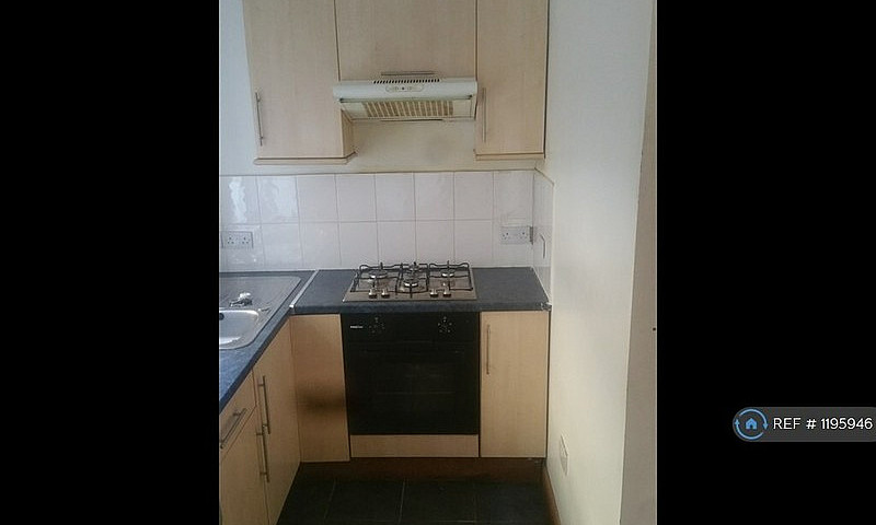 1 Bedroom Flat In Ca...