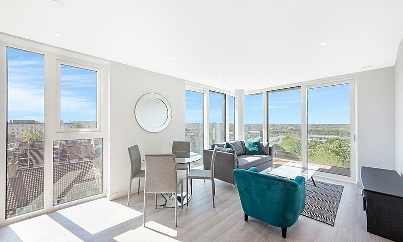 1 Bedroom Flat In Sa...