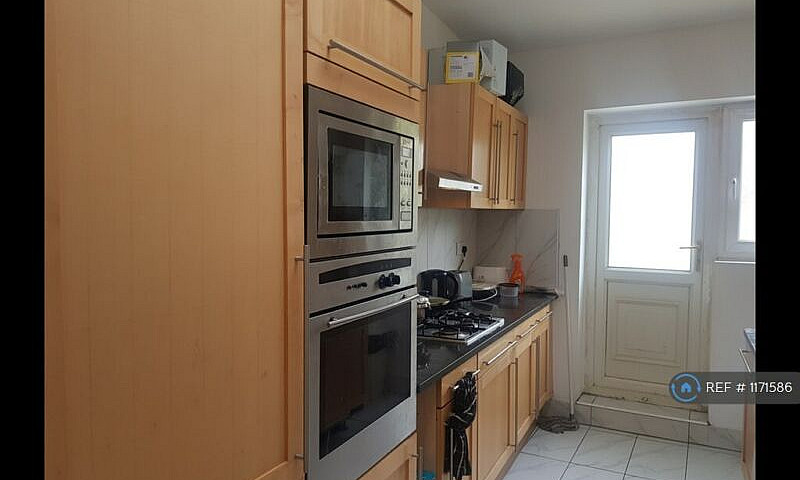 1 Bedroom In Orchard...