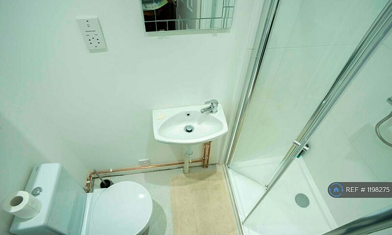 1 Bedroom In Farm Ro...