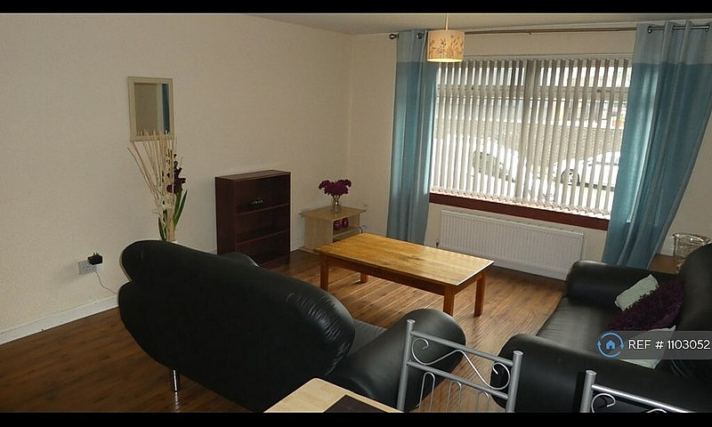 3 Bedroom Flat In **...