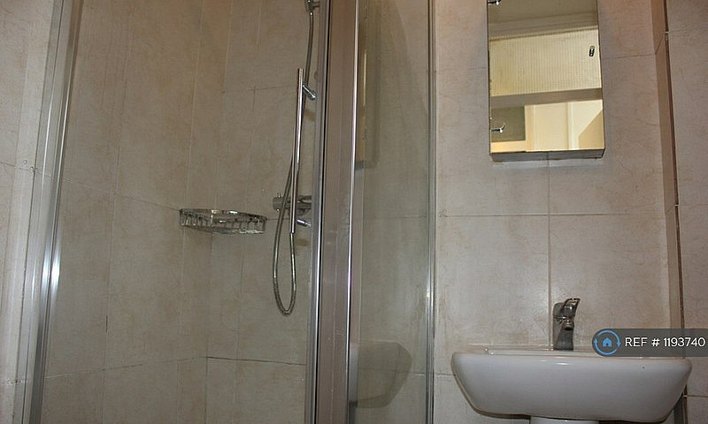Studio Flat In Sover...