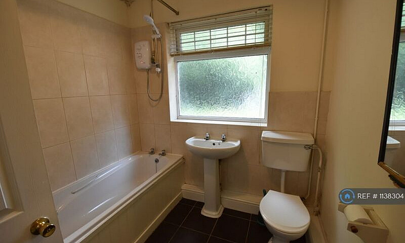 1 Bedroom In Leslie ...