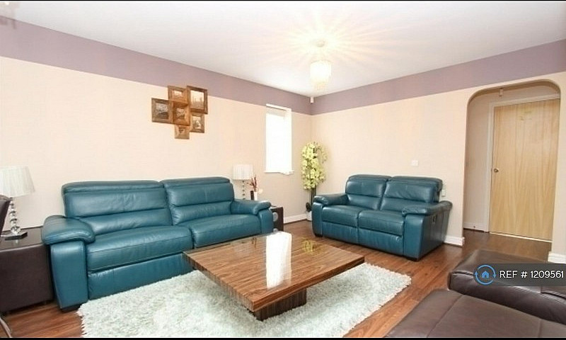 3 Bedroom House In M...