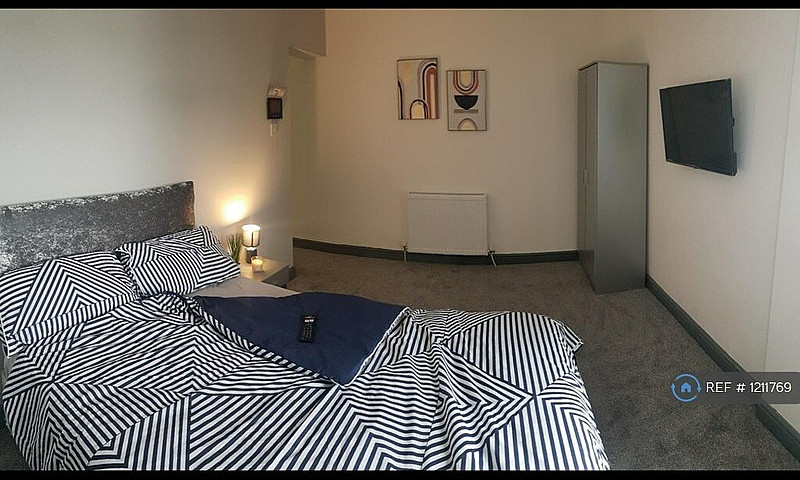 1 Bedroom In Brook S...