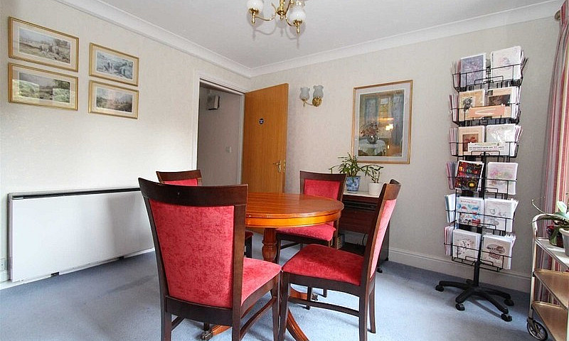 2 Bed Retirement Fla...