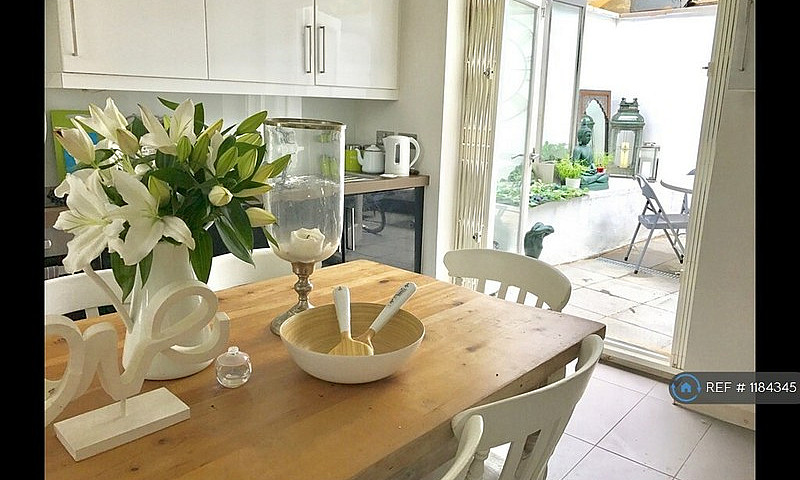 4 Bedroom House In M...
