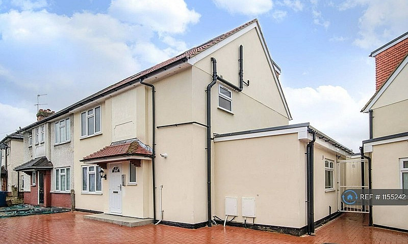 1 Bedroom In Bessbor...