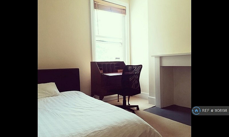 3 Bedroom Flat In Ma...