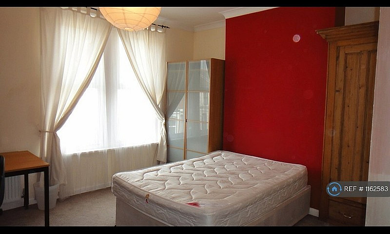 1 Bedroom In Chetwyn...