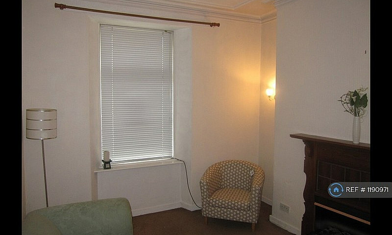 1 Bedroom Flat In Ba...