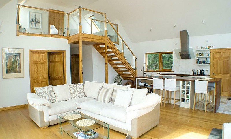 4 Bedroom House In D...