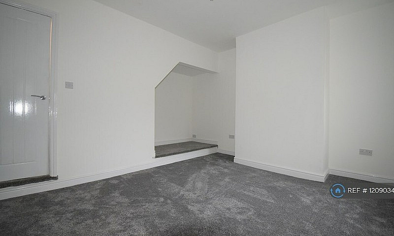 4 Bedroom House In S...