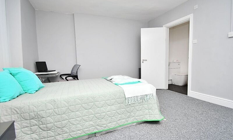 Newly Refurbished 4 ...