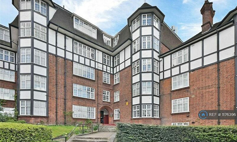 2 Bedroom Flat In Ve...