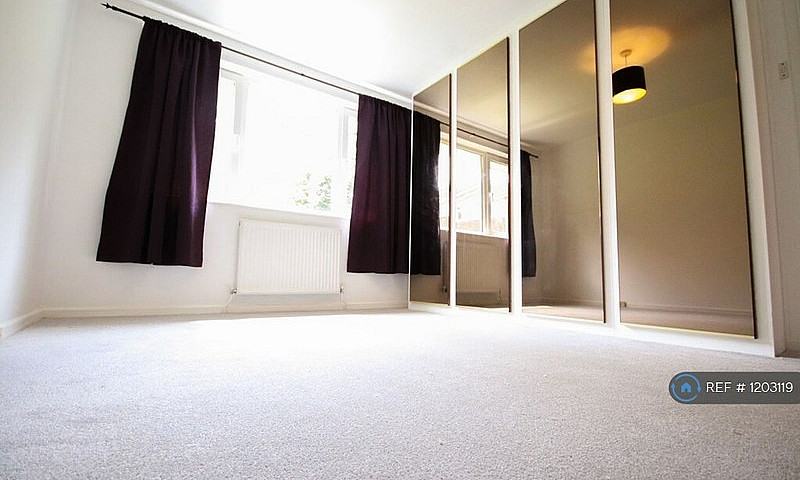 4 Bedroom House In L...