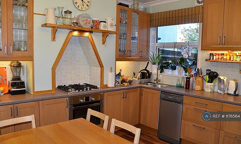 3 Bedroom House In F...