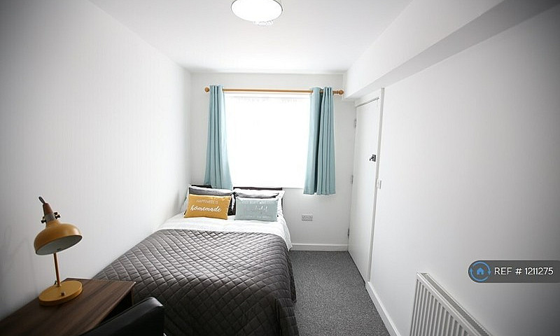 1 Bedroom In Scarbor...