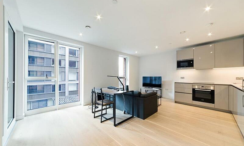 1 Bedroom Flat In We...