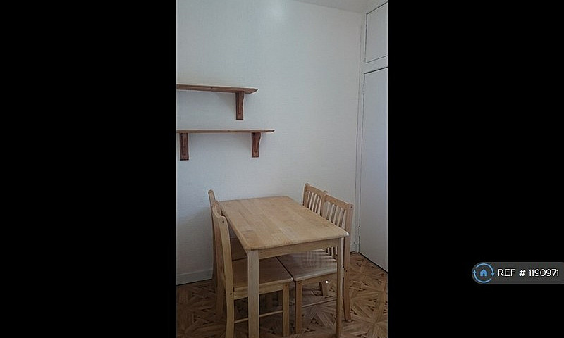 1 Bedroom Flat In Ba...