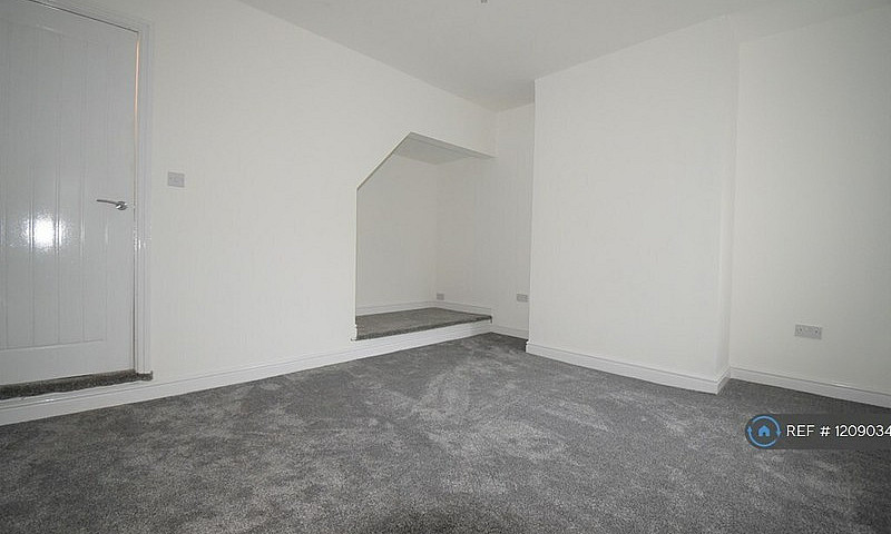 4 Bedroom House In S...