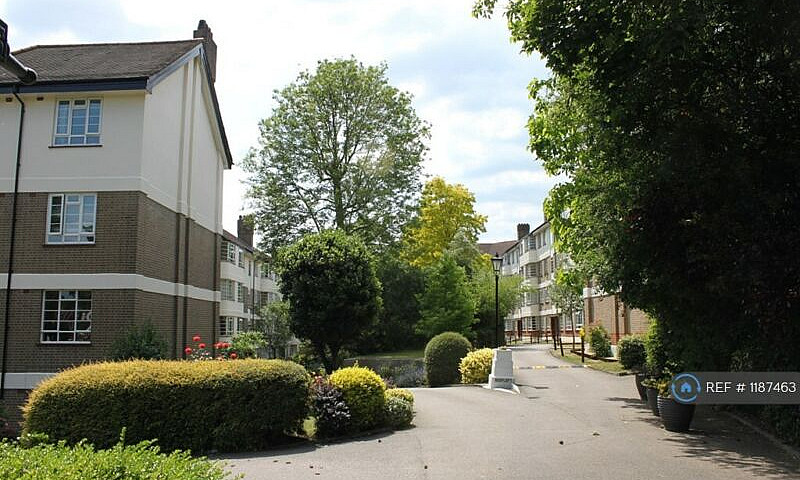 2 Bedroom Flat In Ed...