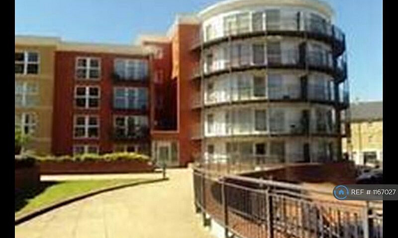 2 Bedroom Flat In Mo...
