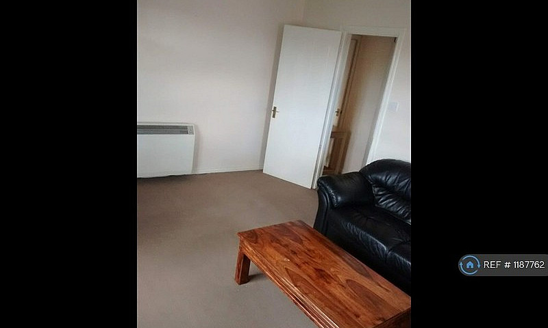 2 Bedroom Flat In Be...