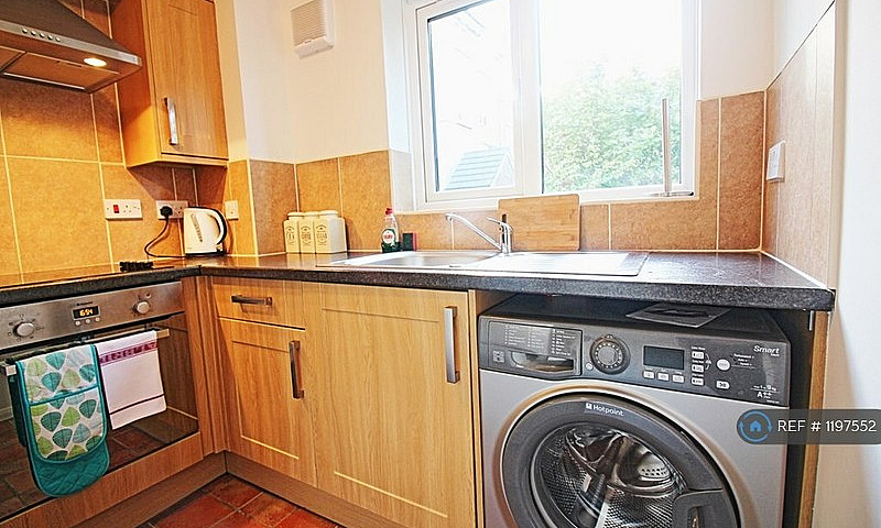 1 Bedroom Flat In Ja...