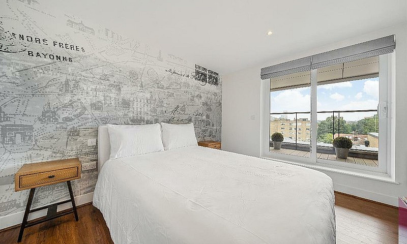 3 Bedroom Flat In Na...