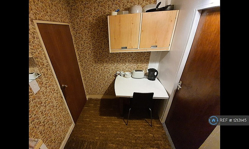 1 Bedroom In Langwit...