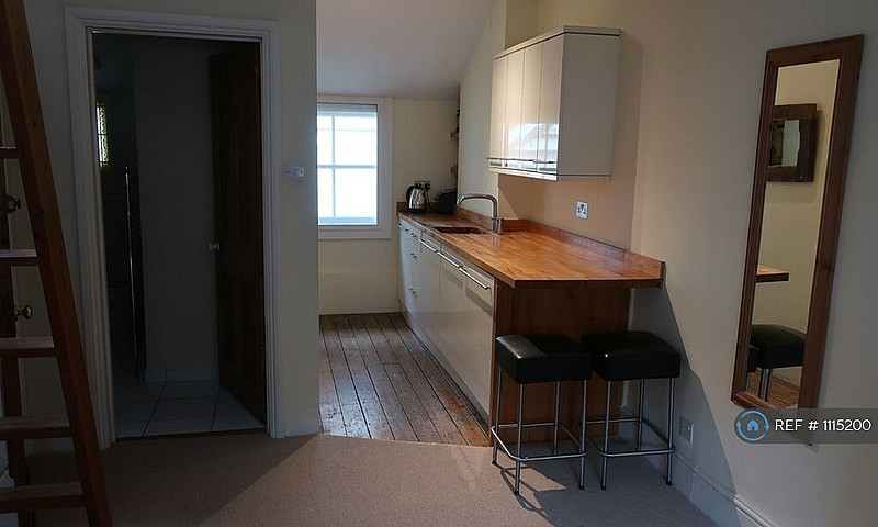 1 Bedroom Flat In Ep...