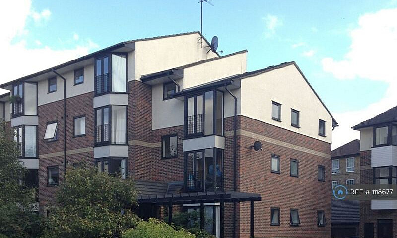 1 Bedroom Flat In Is...
