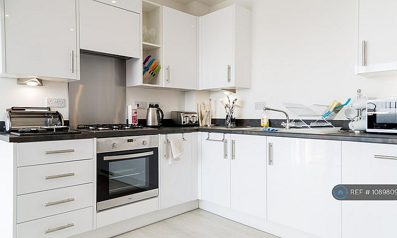 2 Bedroom Flat In Sp...