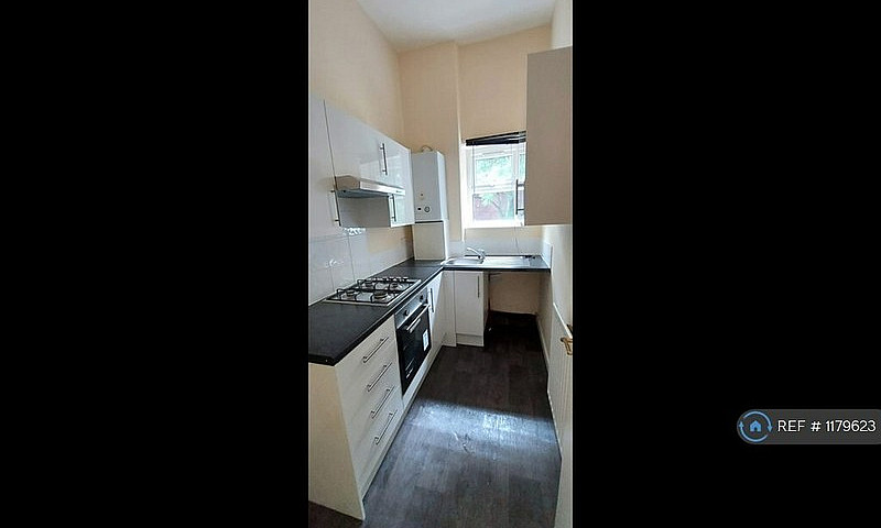 1 Bedroom Flat In Cl...