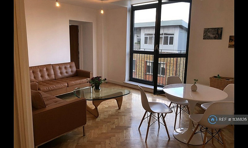 2 Bedroom Flat In Bo...
