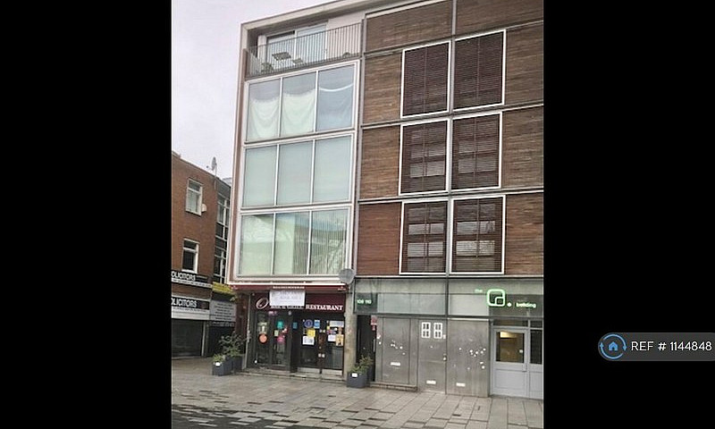 1 Bedroom In The Q B...
