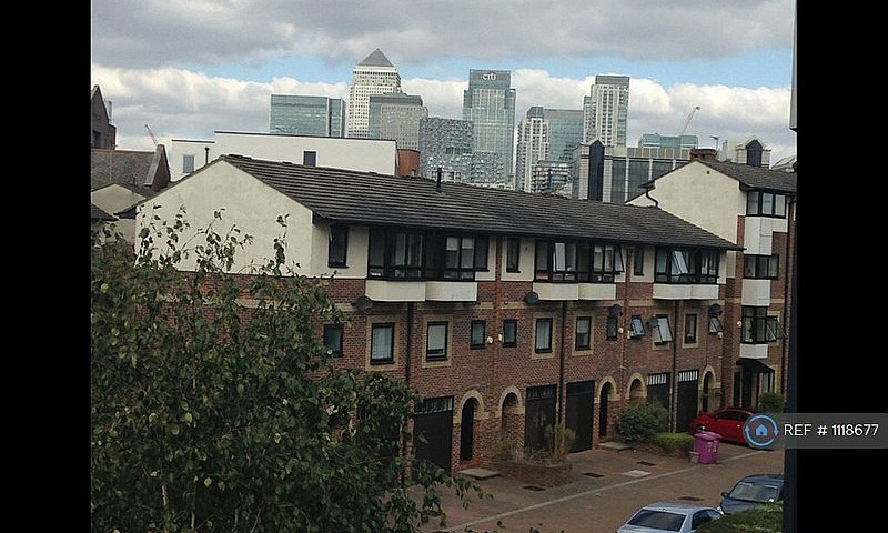 1 Bedroom Flat In Is...
