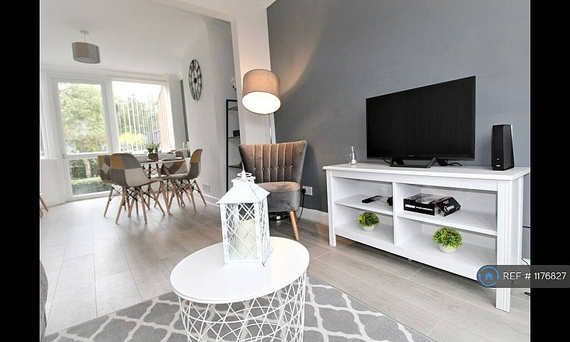 3 Bedroom House In W...