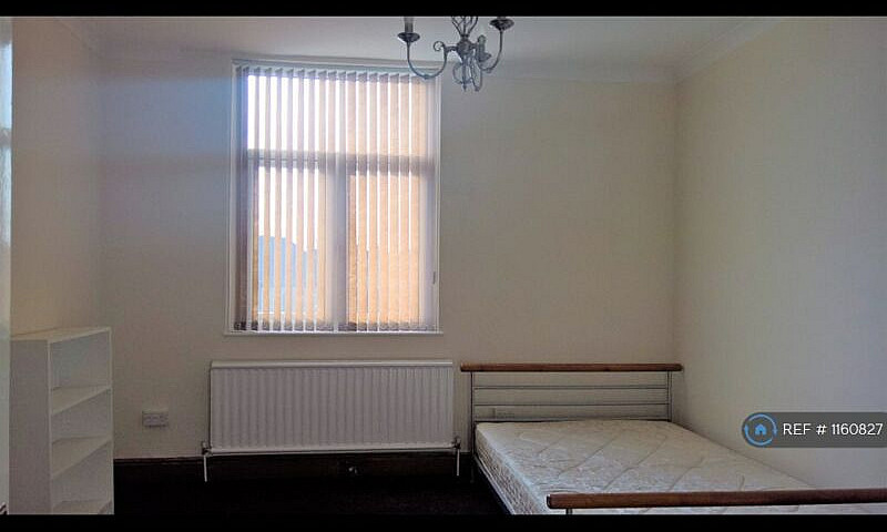 1 Bedroom Flat In Br...