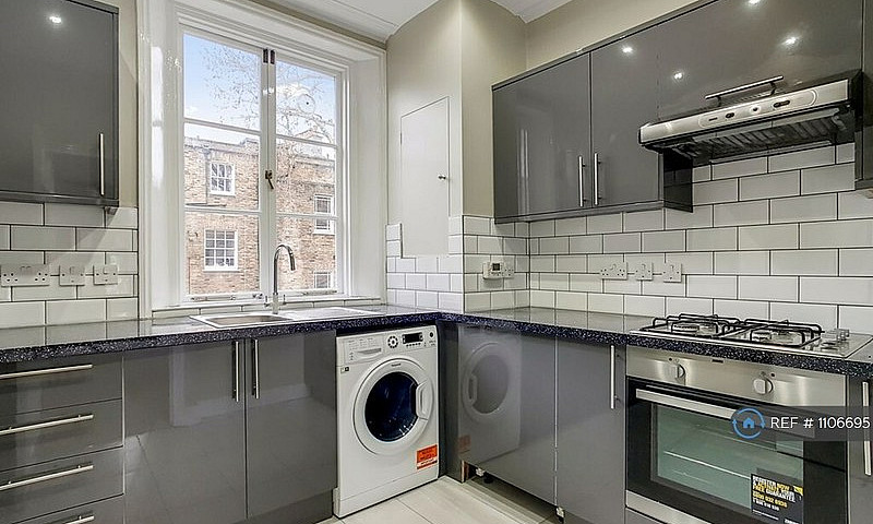 3 Bedroom Flat In Wa...