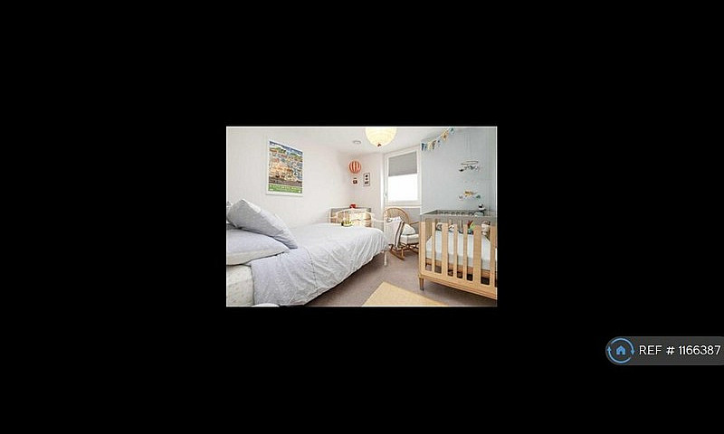2 Bedroom Flat In Ro...