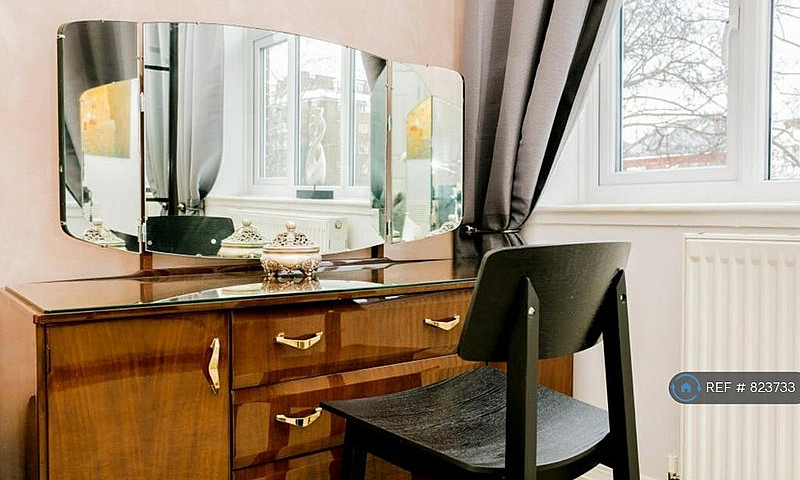 2 Bedroom Flat In Pr...